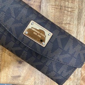 Micheal Kors Wallet
